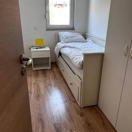 Apartman Dante Milna